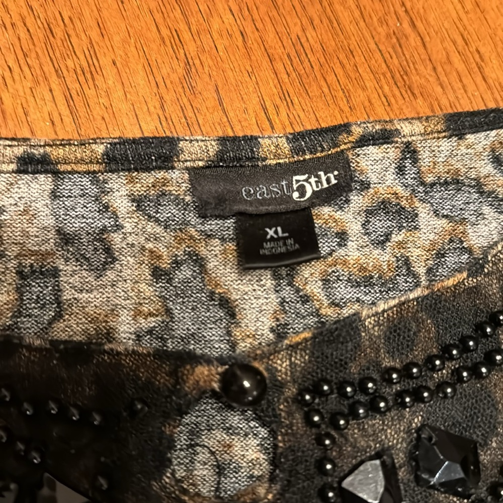 Sweater - Picture 3 of 3